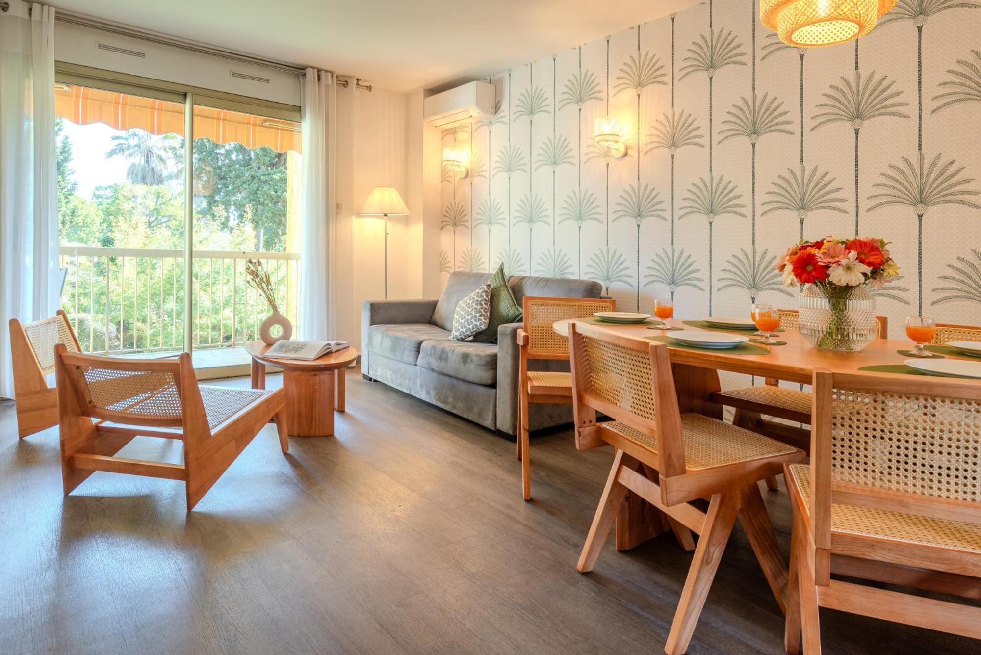 Les 15 Pins & La Mer -Your Green Getaway Near Sea & Beach 昂蒂布 外观 照片