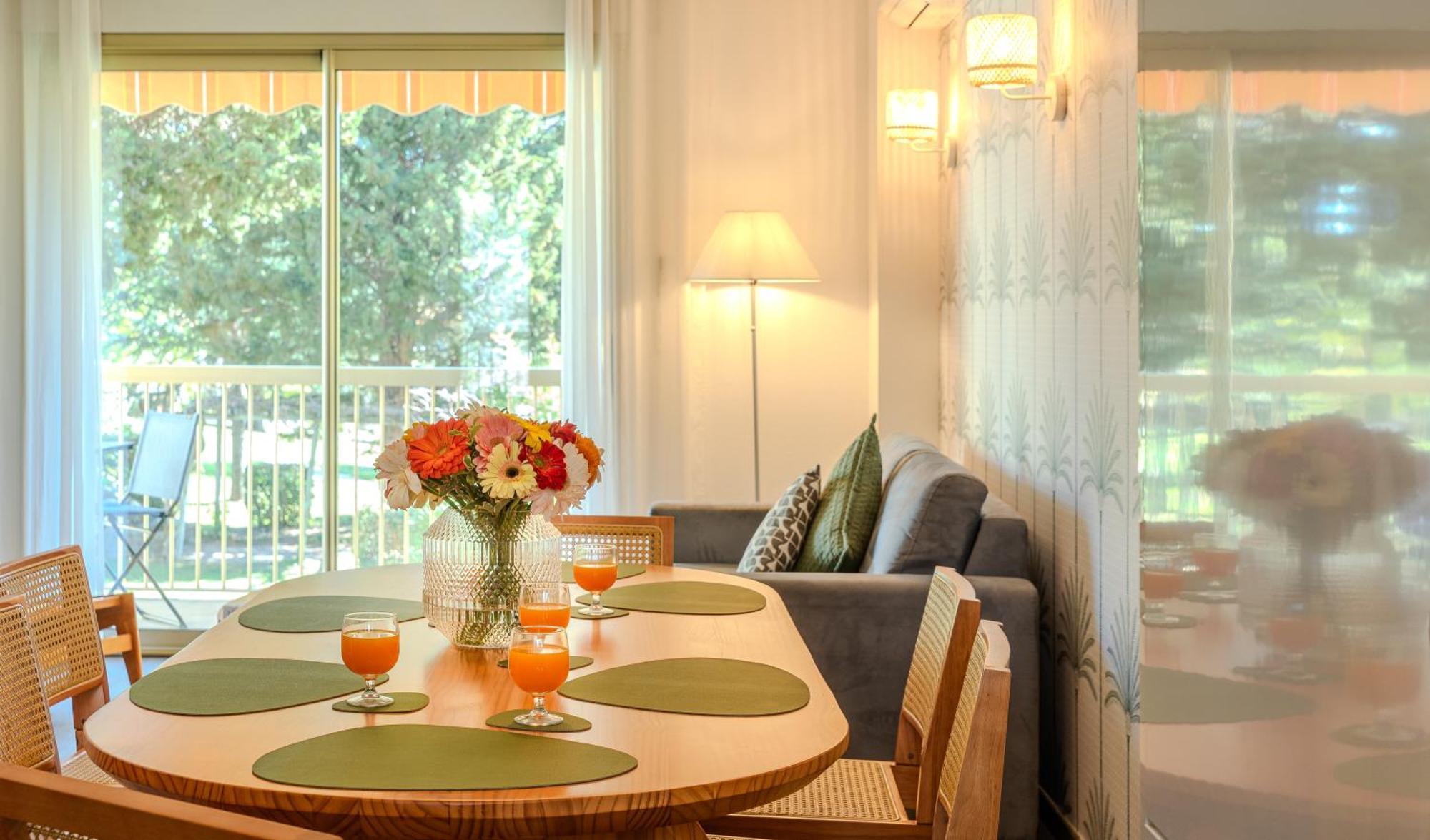 Les 15 Pins & La Mer -Your Green Getaway Near Sea & Beach 昂蒂布 外观 照片