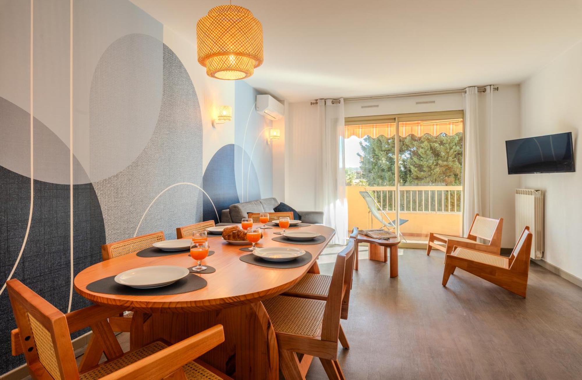 Les 15 Pins & La Mer -Your Green Getaway Near Sea & Beach 昂蒂布 外观 照片