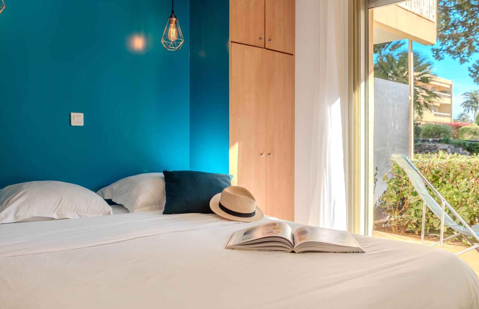 Les 15 Pins & La Mer -Your Green Getaway Near Sea & Beach 昂蒂布 外观 照片